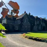 Bank House Longtown, Ideal Group With Swimming Pool & Hot Tub Semesterbostad