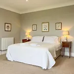 Semesterbostad Bank House Longtown, Ideal Group With Swimming Pool & Hot Tub *
