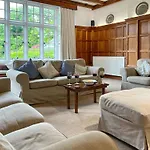 Semesterbostad Bank House Longtown, Ideal Group With Swimming Pool & Hot Tub