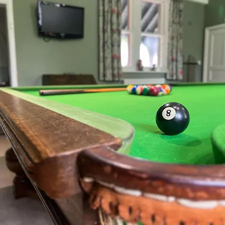 Bank House Longtown, Ideal Group With Swimming Pool & Hot Tub Ferienhaus *