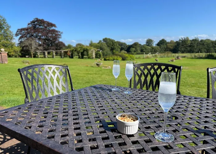 Feriehus Bank House Longtown, Ideal Group With Swimming Pool & Hot Tub