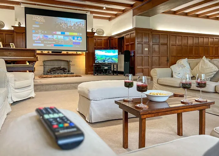 Feriehus Bank House Longtown, Ideal Group With Swimming Pool & Hot Tub Longtown (Cumbria)